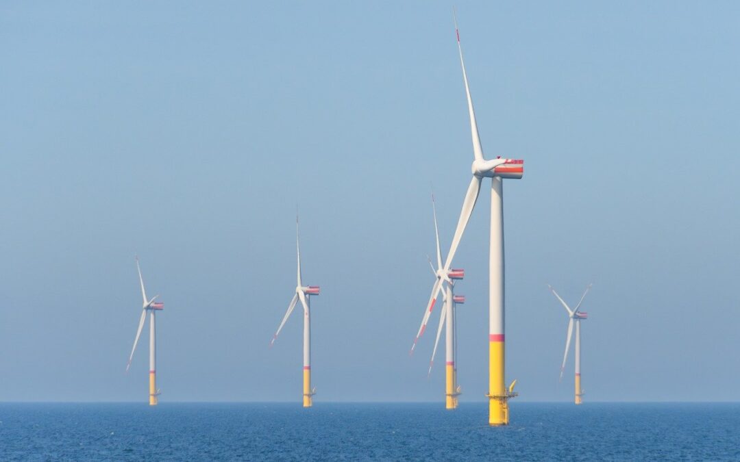 Pemanfaatan Energi Surya dan Angin melalui Smart Grid